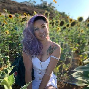 Meet your Posher, Dee